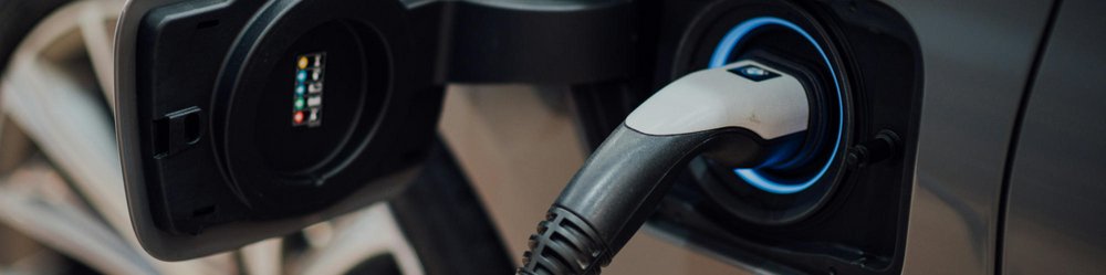 Für 100% erneuerbare Energien Für 100% erneuerbare Energien